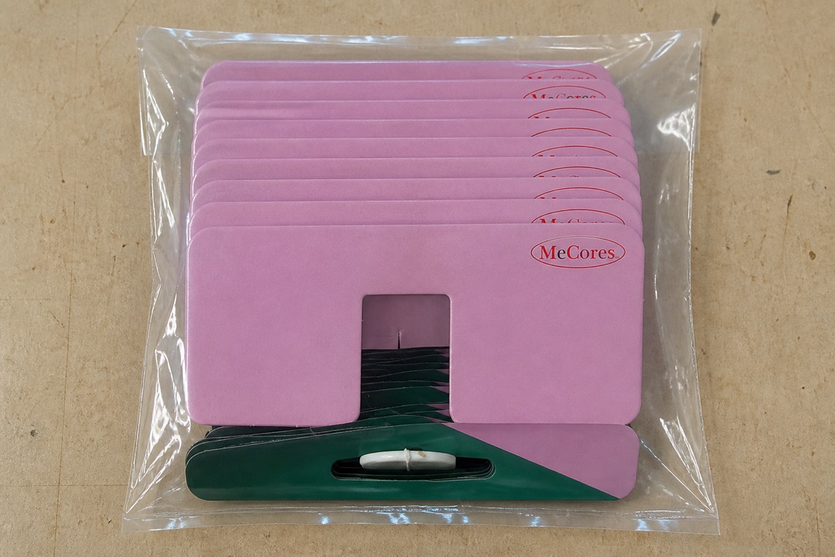 Folder MeCores inseriti in sacchetto trasparente